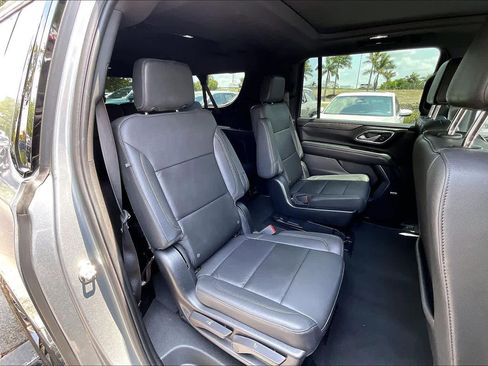 Certified 2023 Chevrolet Suburban Z71 w/ Luxury Package AWD/4WD image 26