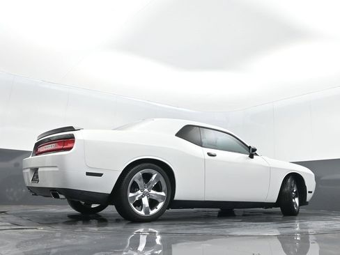 Used 2012 Dodge Challenger R/T image 30