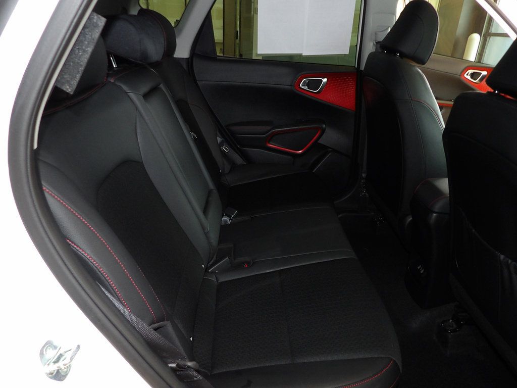 Used 2023 Kia Soul GT-Line FWD image 18