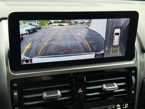 Used 2023 Lexus GX 460 Luxury image 24