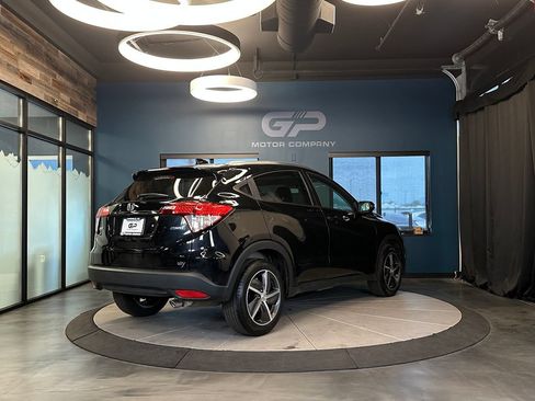 Used 2022 Honda HR-V EX image 3