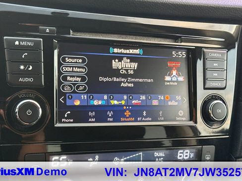 Used 2018 Nissan Rogue SV image 27