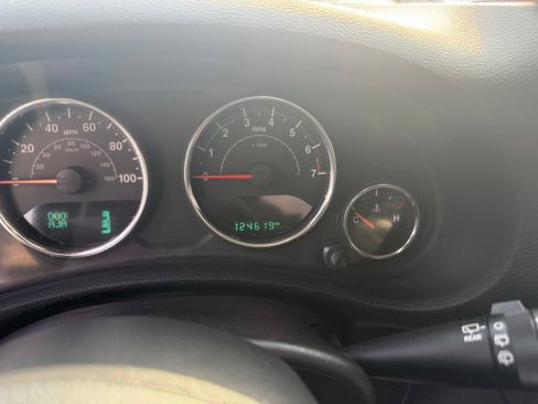 Used 2018 Jeep Wrangler Sport AWD/4WD image 5