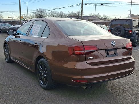 Used 2017 Volkswagen Jetta S w/ Jetta S Cold Weather Package image 4