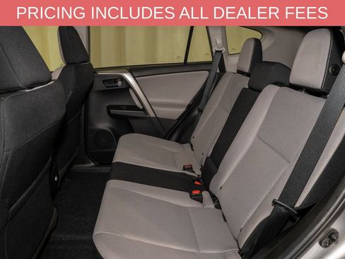 Used 2018 Toyota RAV4 XLE FWD image 9