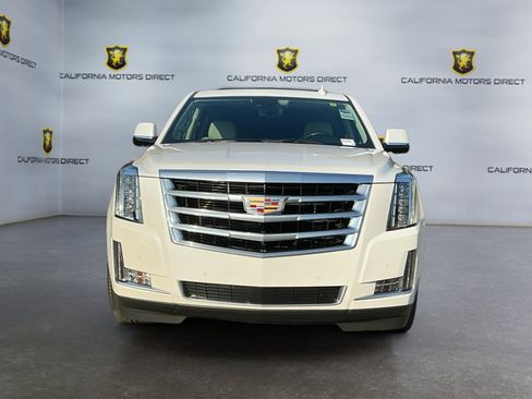 Used 2020 Cadillac Escalade ESV Premium Luxury image 2