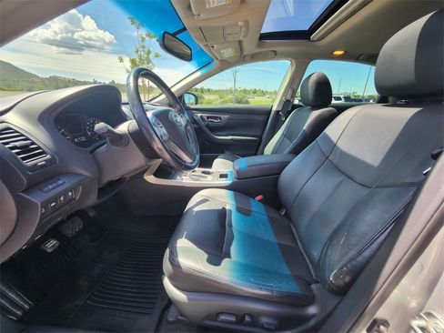 Used 2013 Nissan Altima 2.5 SL w/ Technology Pkg image 10
