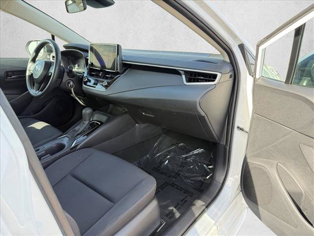 Used 2025 Toyota Corolla LE FWD image 11