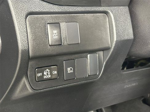 Certified 2023 Toyota Tacoma SR5 AWD/4WD image 15