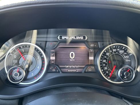 Used 2019 RAM 2500 Laramie AWD/4WD image 12