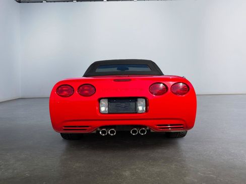 Used 2002 Chevrolet Corvette Convertible w/ Preferred Equipment Group2 RWD image 4
