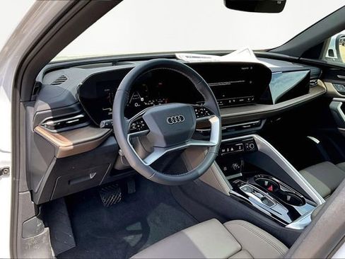 New 2025 Audi Q5 Premium Plus image 13