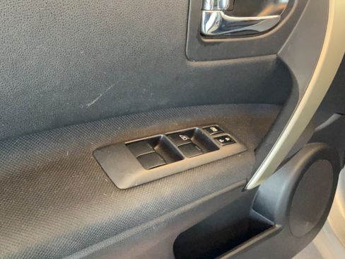 Used 2013 Nissan Rogue S w/ Special Edition Pkg FWD image 13