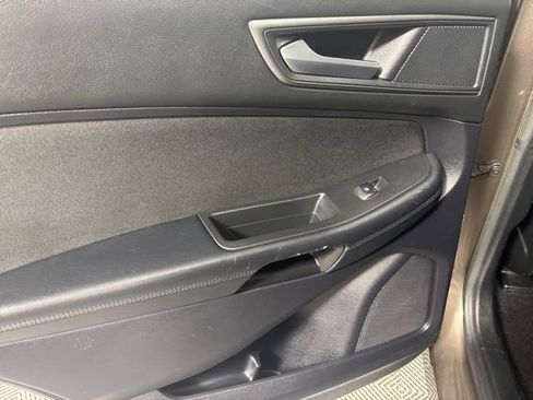 Used 2019 Ford Edge SE w/ SE Fleet Driver's Package AWD/4WD image 15