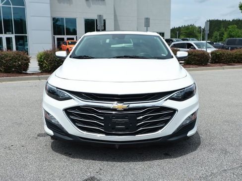 Used 2024 Chevrolet Malibu LT FWD image 2