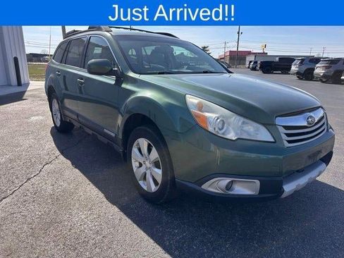 Used 2011 Subaru Outback 2.5i Limited w/ PWR Moonroof Pkg image 9