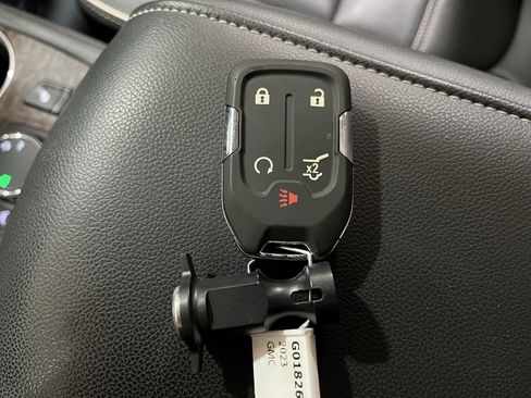 Used 2023 GMC Acadia Denali w/ Denali Ultimate Package image 41