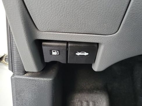 Used 2021 Nissan NV200 S FWD image 22