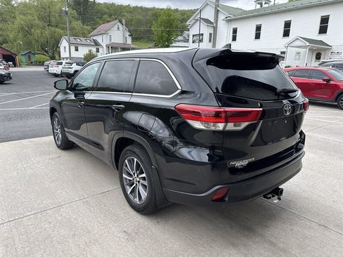 Used 2018 Toyota Highlander XLE AWD/4WD image 6