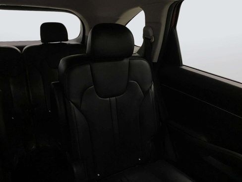 Used 2022 Kia Sorento S FWD image 28