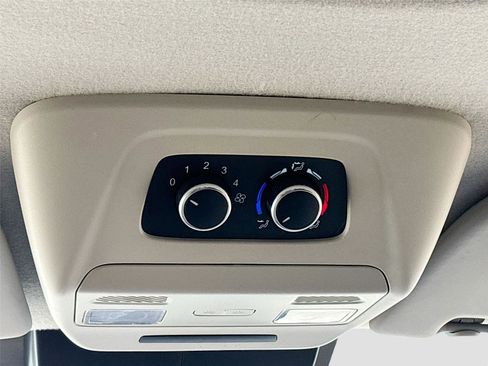 Used 2023 Ford Transit 350 XLT image 27