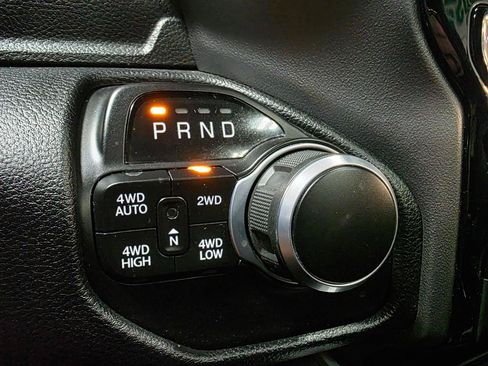 Used 2022 RAM 1500 Big Horn AWD/4WD image 37
