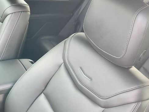 Used 2023 Cadillac XT6 Luxury image 24