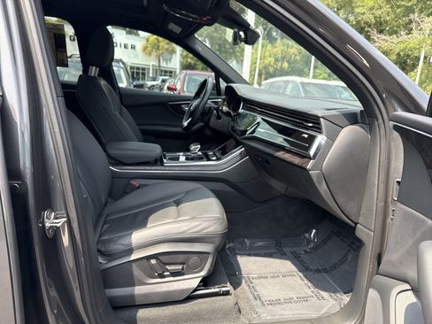 Used 2021 Audi Q7 3.0T Premium w/ Convenience Package AWD/4WD image 28