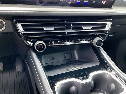 New 2026 Chevrolet Traverse LT image 23