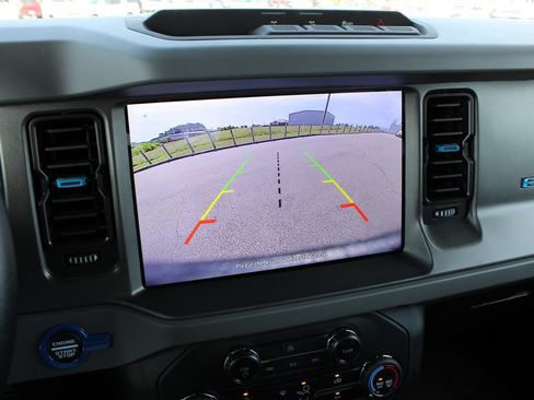 Used 2024 Ford Bronco Black Diamond AWD/4WD image 14