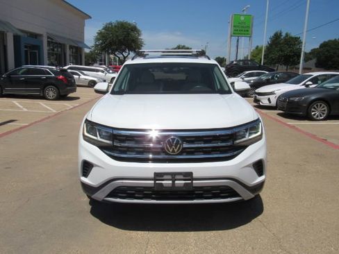 Used 2022 Volkswagen Atlas SE w/ Panoramic Sunroof Package image 2