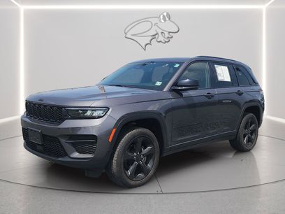 Used 2022 Jeep Grand Cherokee Altitude