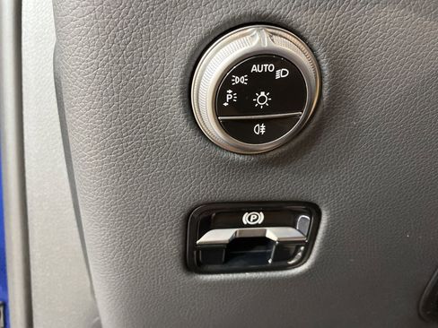 New 2025 Mercedes-Benz GLC 350e 4MATIC image 15