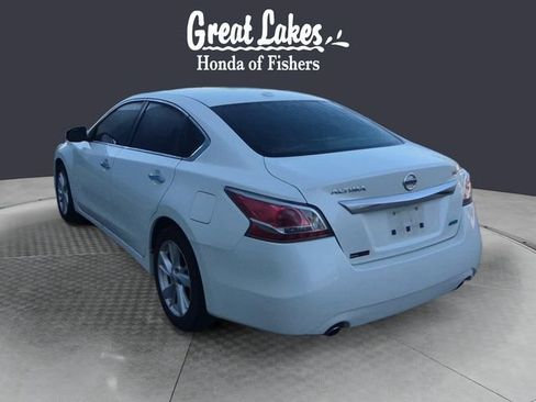 Used 2014 Nissan Altima 2.5 SV w/ Convenience Package FWD image 3