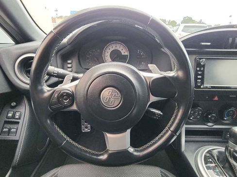 Used 2017 Toyota 86 image 15