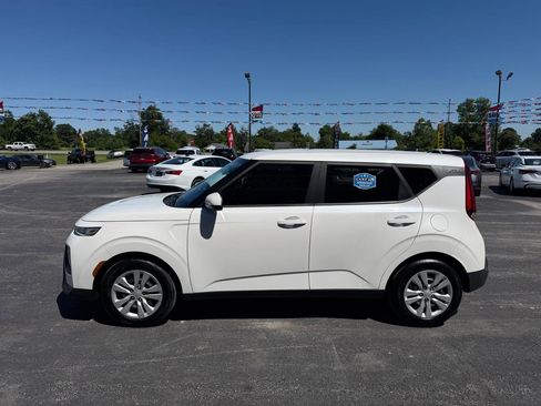 Used 2022 Kia Soul LX FWD image 8