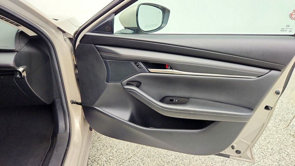 Used 2025 MAZDA MAZDA3 s FWD image 25