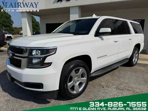 Used 2018 Chevrolet Suburban LT RWD image 2