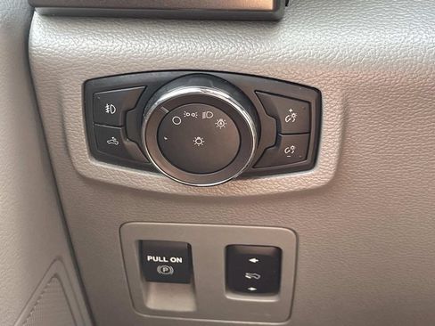 Used 2018 Ford F150 XLT w/ Equipment Group 301A Mid RWD image 28