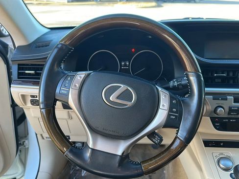 Used 2013 Lexus ES 350 ES 350 Sedan 4D image 31