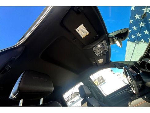 Used 2024 GMC Sierra 2500 AT4 image 18