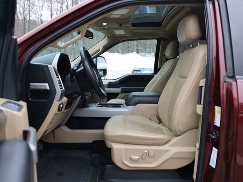 Used 2017 Ford F250 Lariat w/ Chrome Package image 18