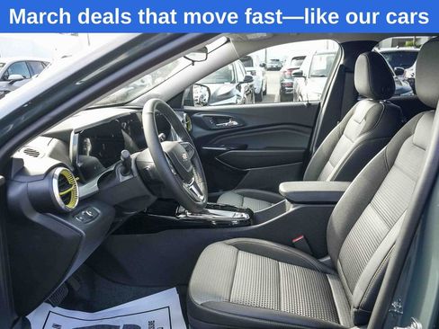 New 2026 Chevrolet Trax LT w/ Driver Confidence Package image 15