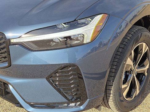 New 2026 Volvo XC60 B5 Core image 24