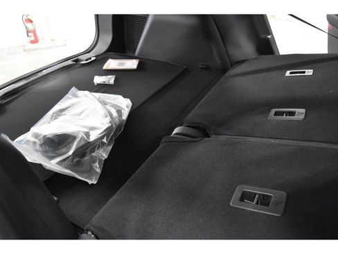 New 2025 Ford Escape SE image 34