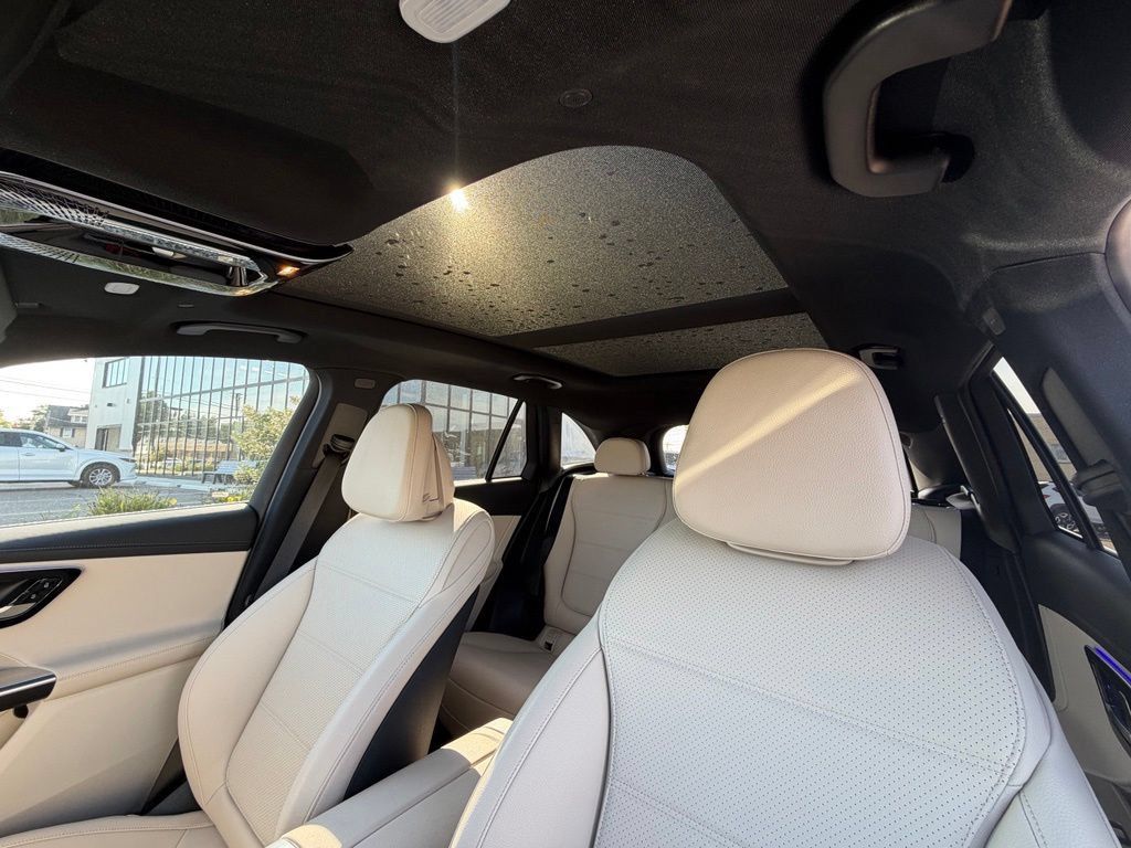 Used 2023 Mercedes-Benz GLC 300 4MATIC image 8