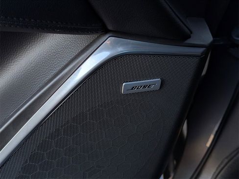 Used 2020 Cadillac Escalade Premium Luxury image 19