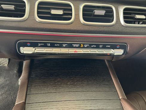 Used 2022 Mercedes-Benz GLE 350 4MATIC image 23