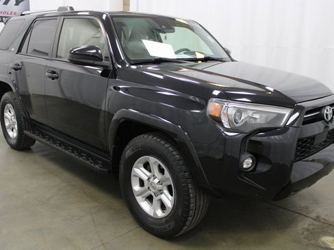 Used 2021 Toyota 4Runner SR5 image 4