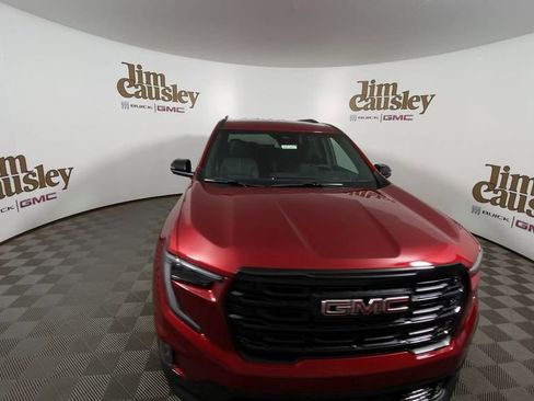 Used 2025 GMC Acadia Elevation w/ Elevation Premium Package image 3